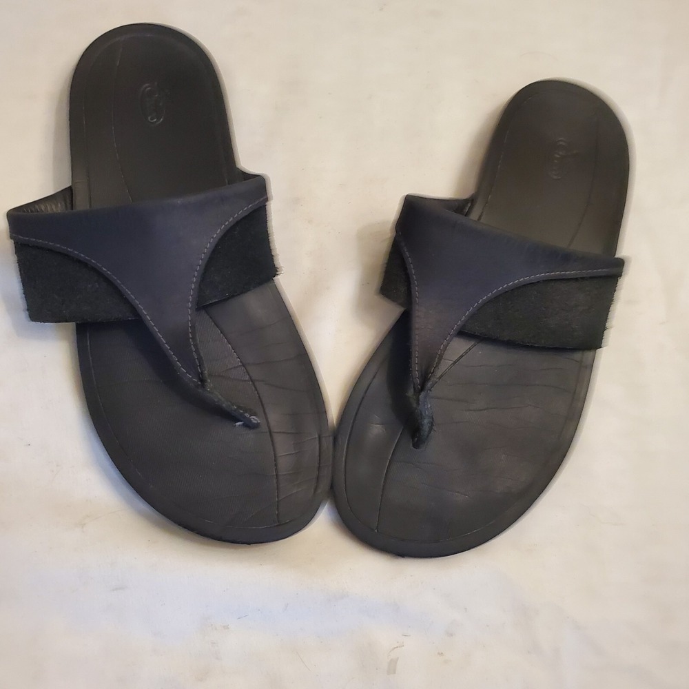 Womens Chaco Thong Sandals Black. Size 9.